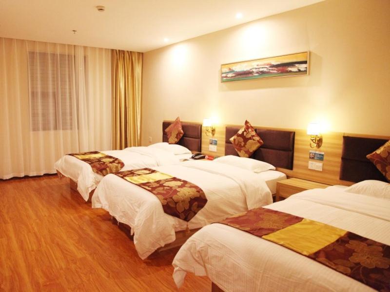 Greentree Alliance Yichang East Yichang Station Hotel Екстер'єр фото
