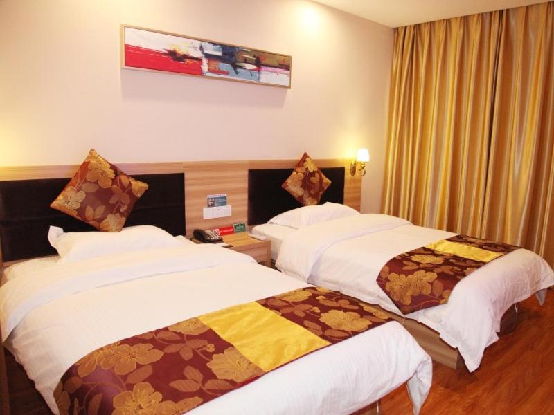 Greentree Alliance Yichang East Yichang Station Hotel Екстер'єр фото