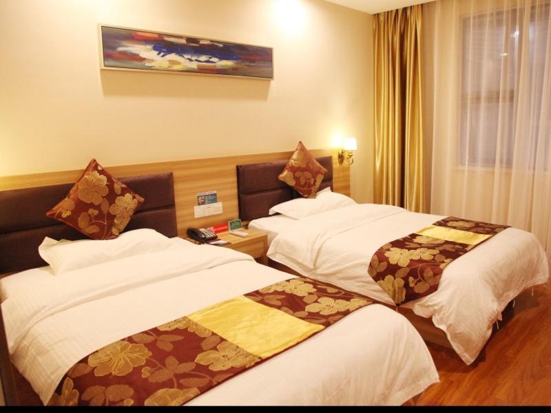 Greentree Alliance Yichang East Yichang Station Hotel Екстер'єр фото