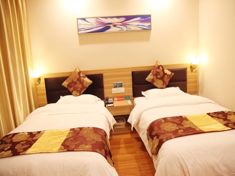 Greentree Alliance Yichang East Yichang Station Hotel Екстер'єр фото