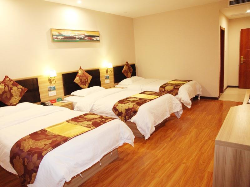 Greentree Alliance Yichang East Yichang Station Hotel Екстер'єр фото
