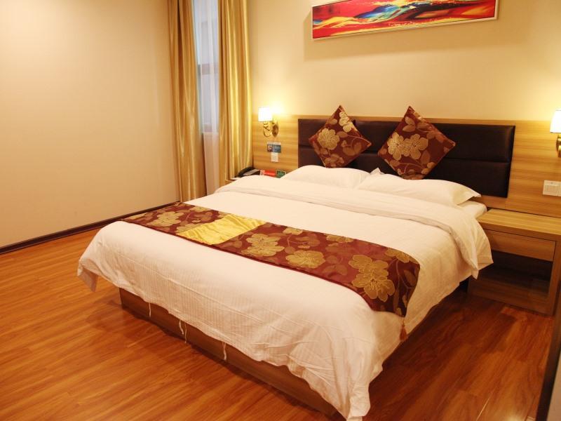 Greentree Alliance Yichang East Yichang Station Hotel Екстер'єр фото