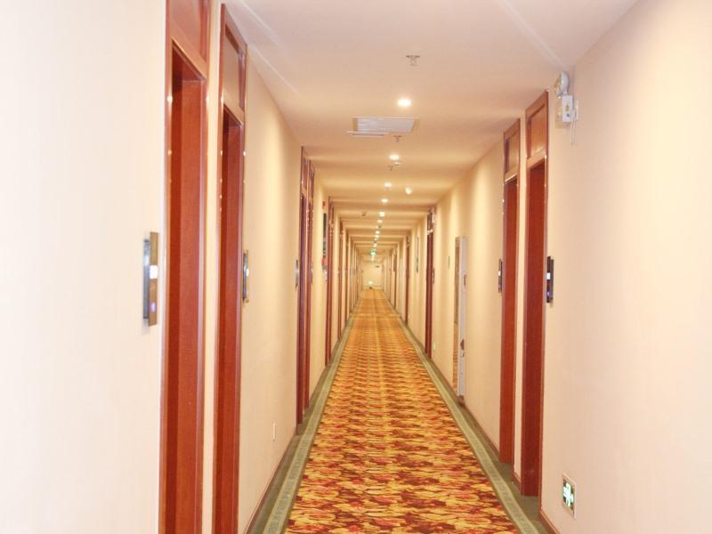 Greentree Alliance Yichang East Yichang Station Hotel Екстер'єр фото
