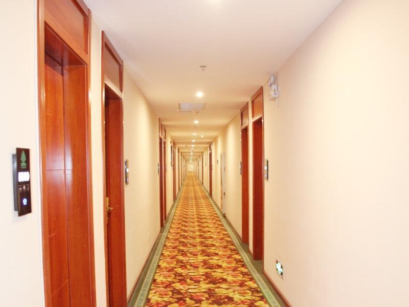 Greentree Alliance Yichang East Yichang Station Hotel Екстер'єр фото