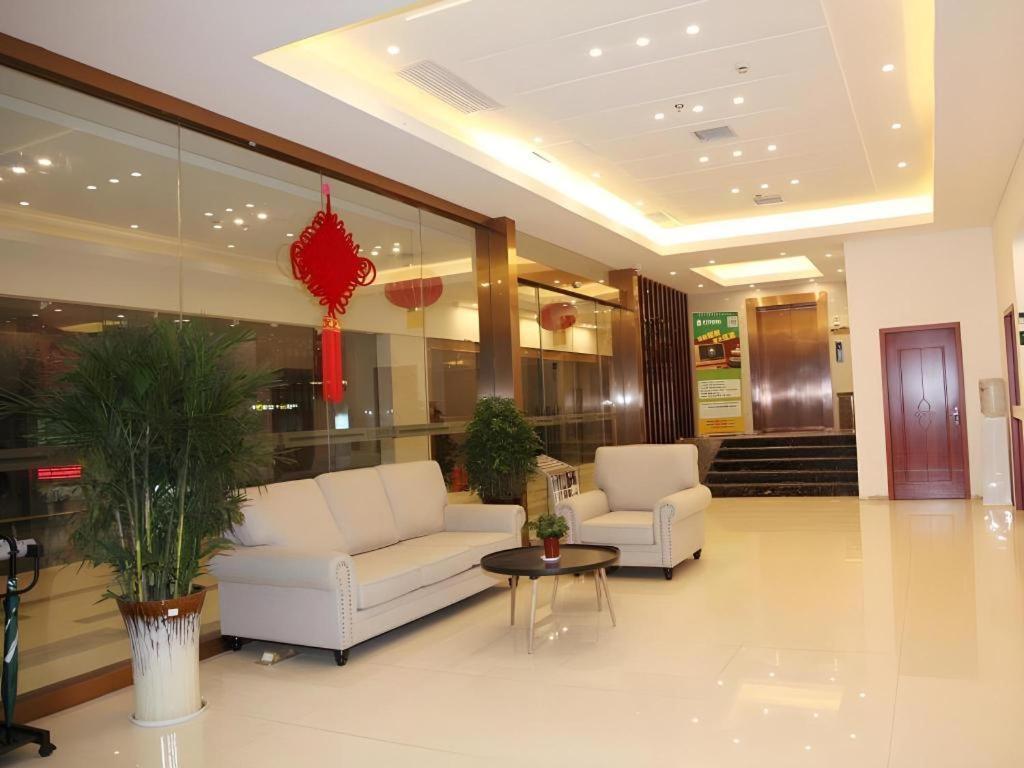 Greentree Alliance Yichang East Yichang Station Hotel Екстер'єр фото