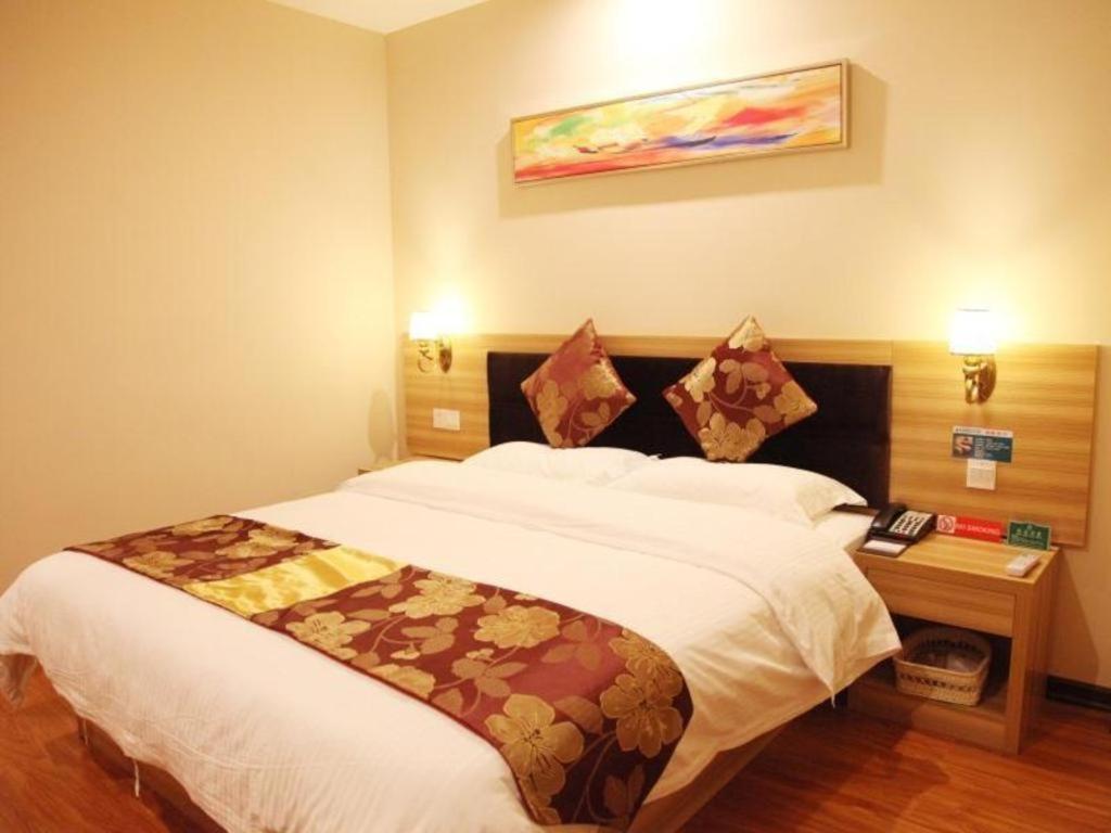 Greentree Alliance Yichang East Yichang Station Hotel Екстер'єр фото