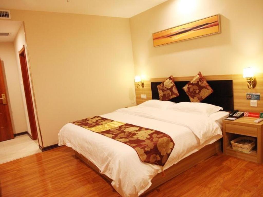 Greentree Alliance Yichang East Yichang Station Hotel Екстер'єр фото