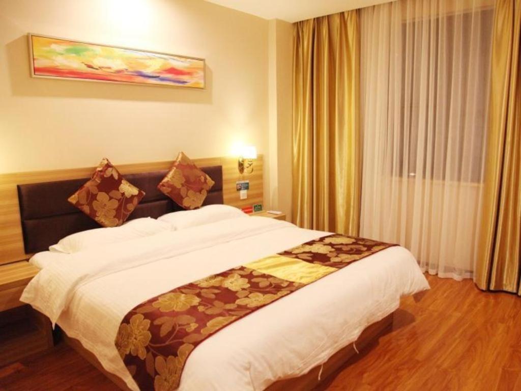 Greentree Alliance Yichang East Yichang Station Hotel Екстер'єр фото