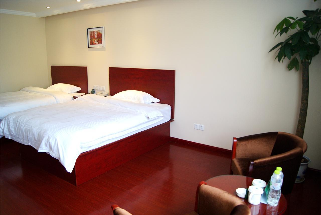 Greentree Alliance Yichang East Yichang Station Hotel Екстер'єр фото