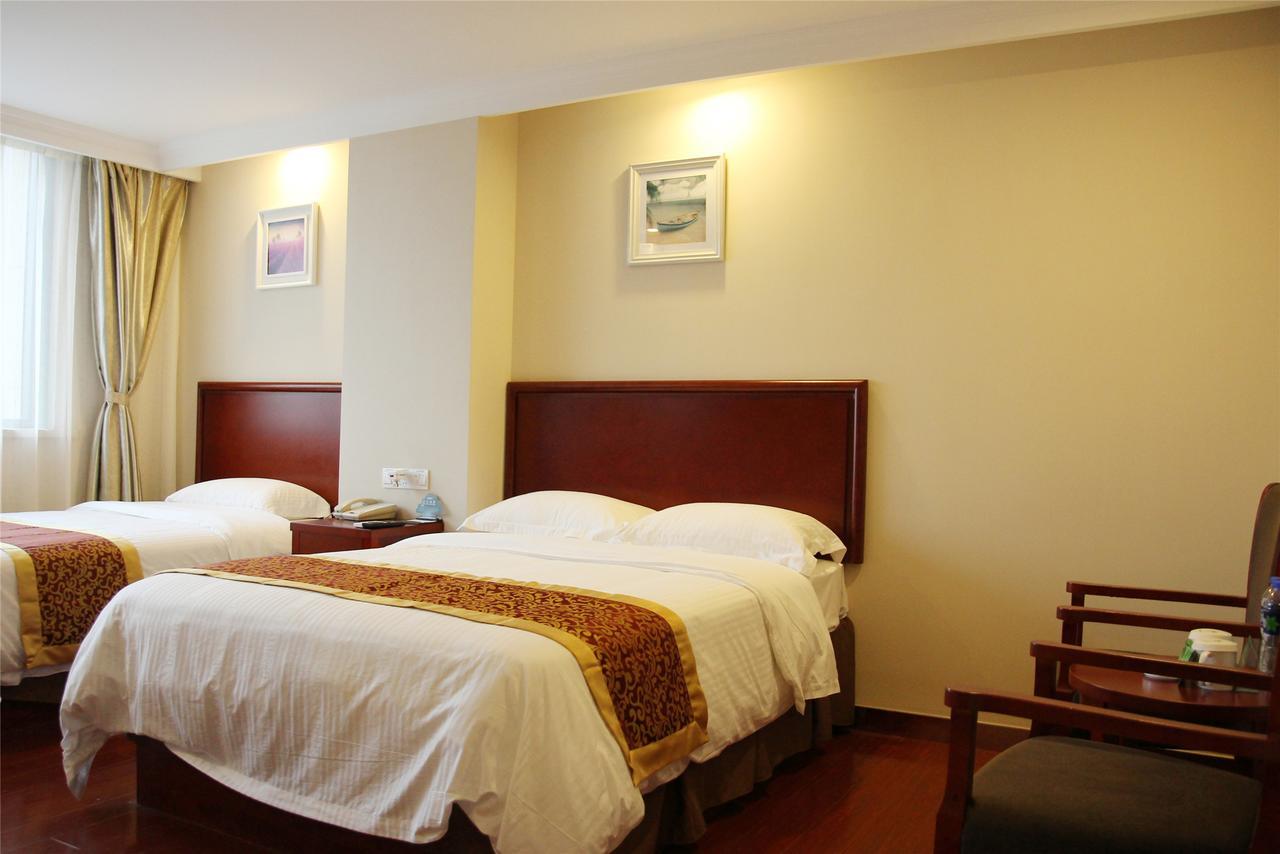 Greentree Alliance Yichang East Yichang Station Hotel Екстер'єр фото