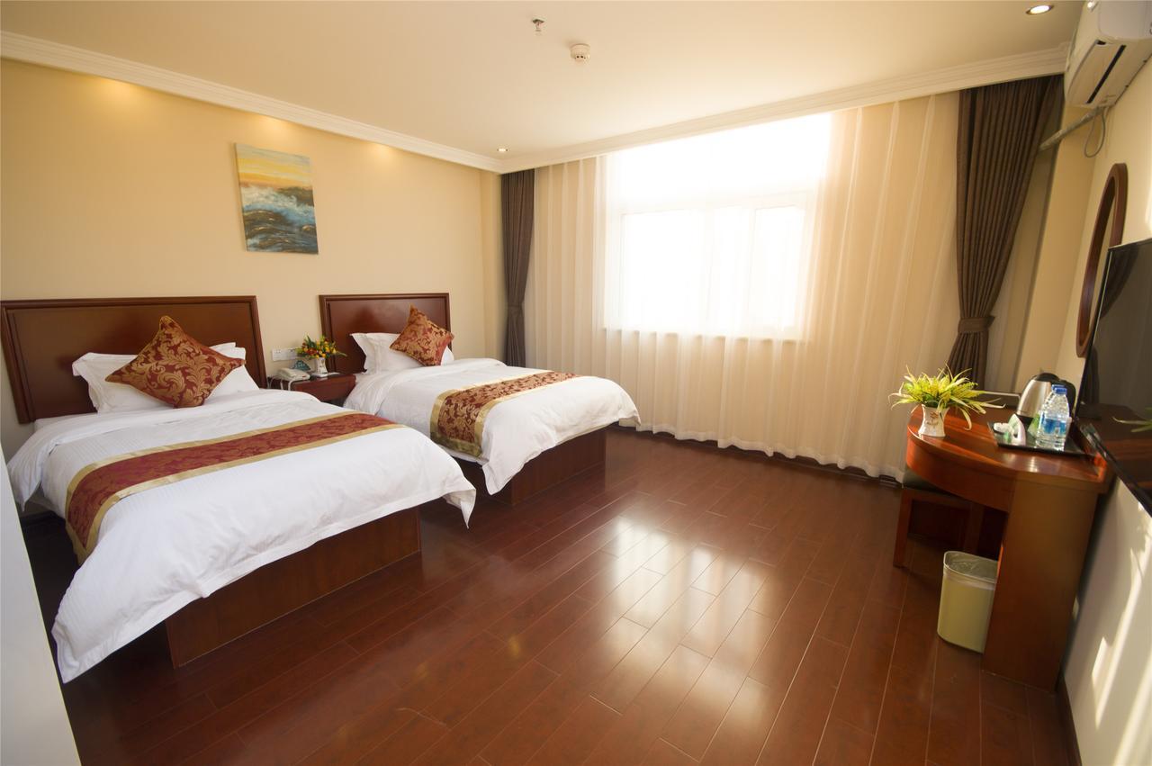 Greentree Alliance Yichang East Yichang Station Hotel Екстер'єр фото