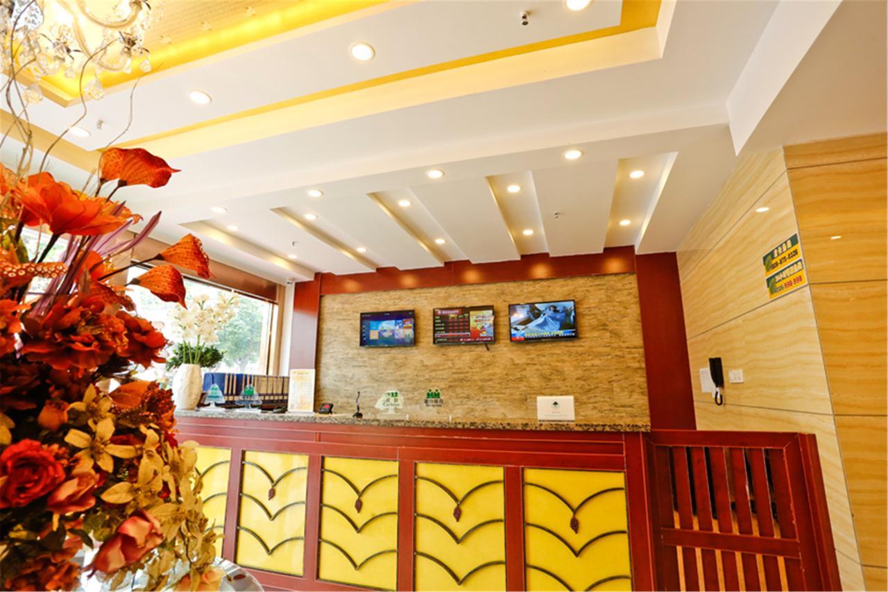 Greentree Alliance Yichang East Yichang Station Hotel Екстер'єр фото