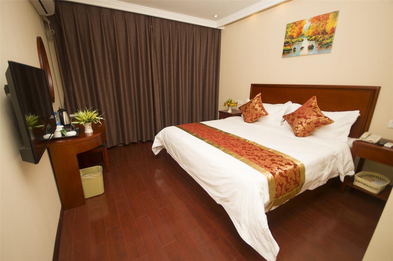 Greentree Alliance Yichang East Yichang Station Hotel Екстер'єр фото