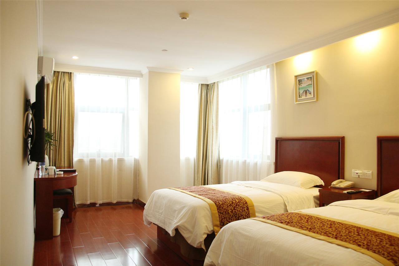 Greentree Alliance Yichang East Yichang Station Hotel Екстер'єр фото